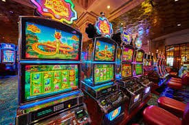 godd88 Live Casino တိုက်ရိုက်ကာစီနို ဒီလာများနှင့် ကစားနေသောမြင်ကွင်း